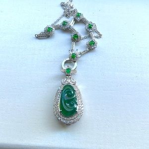 Natural jade necklace